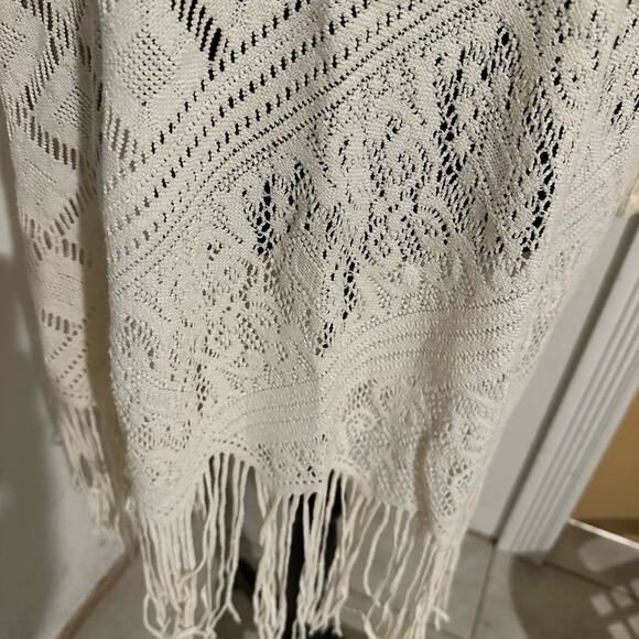 Garment City Crochet Fringe Blouse – Size 20W - Picture 5 of 8